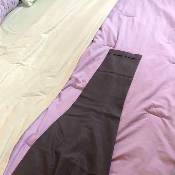 Nordstrom grey with white pinstripe ankle pants. Size 6. - Picture 3 of 3